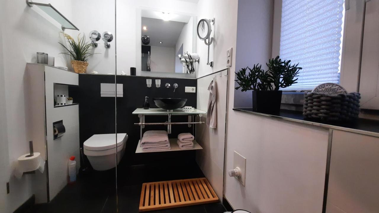 Appartment Fasanenhof Klinikum Und Uni Nah Mit Netflix Kassel Eksteriør bilde